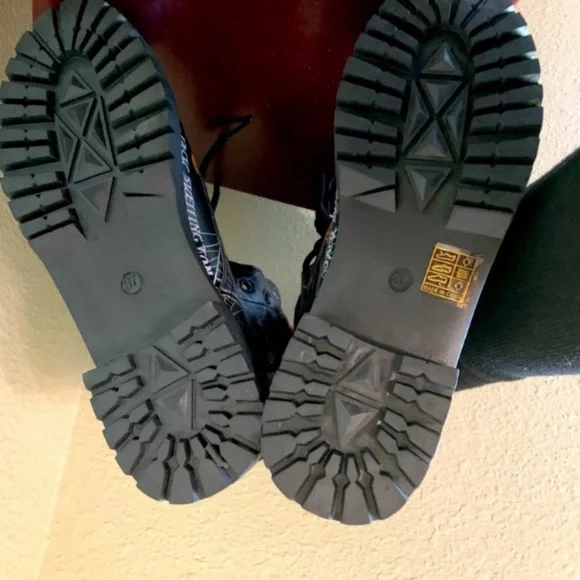 Jack Skellington Biker Style Black Boots 6.5 women’s - Picture 4 of 5